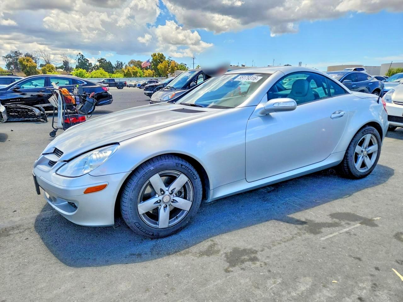 2008 Mercedes-Benz SLK 280, VIN WDBWK54F08F188882 — Front end