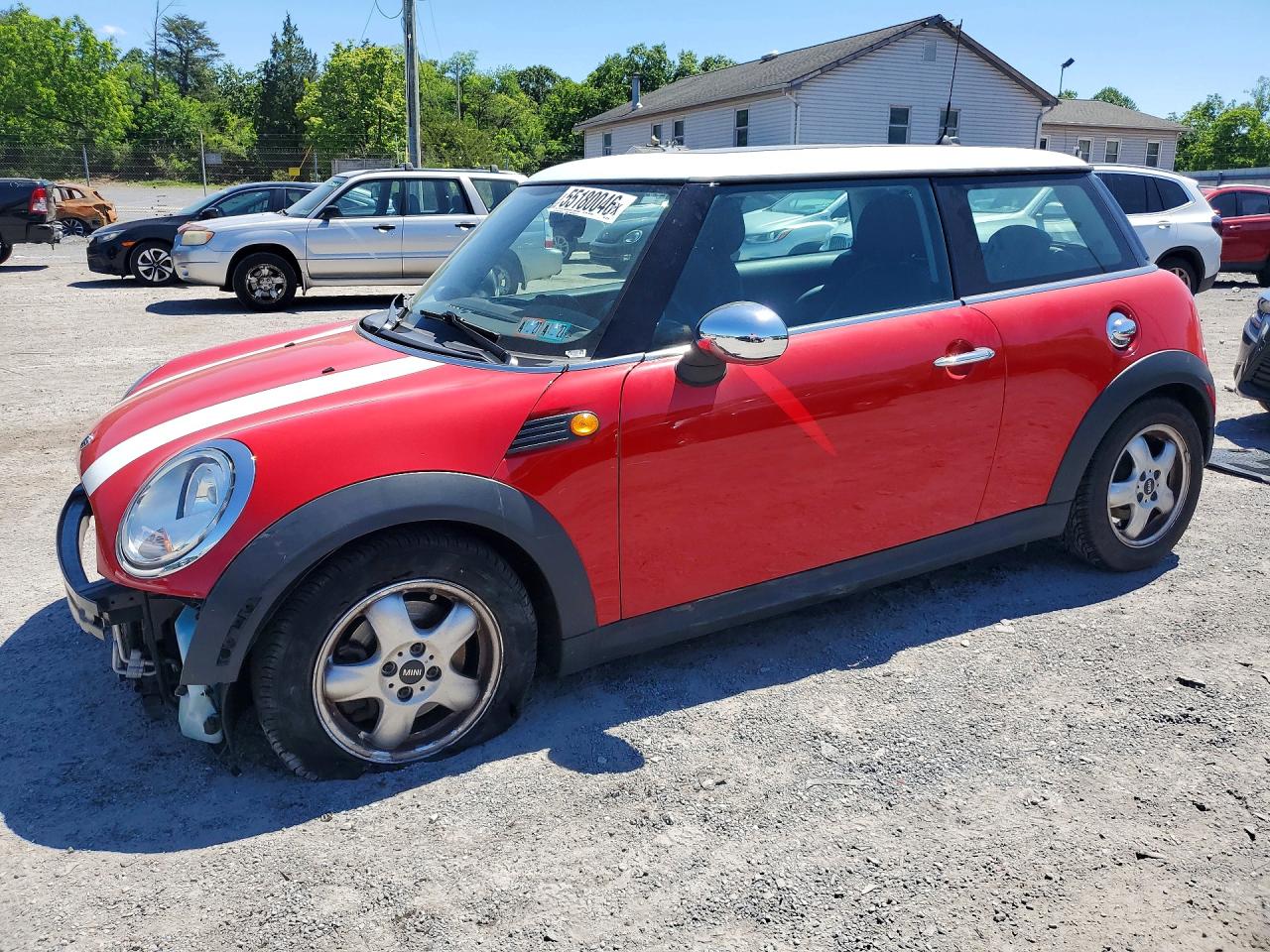 2010 MINI Hardtop, VIN WMWMF3C55ATZ23290 — Перед
