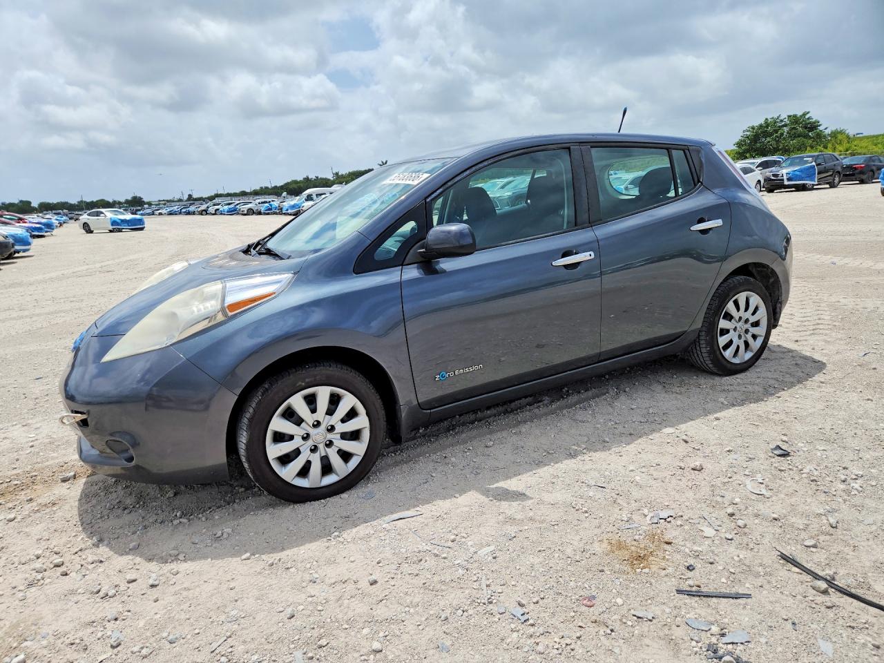 2013 Nissan LEAF SV, VIN 1N4AZ0CP8DC409280 — Minor dents and scratches