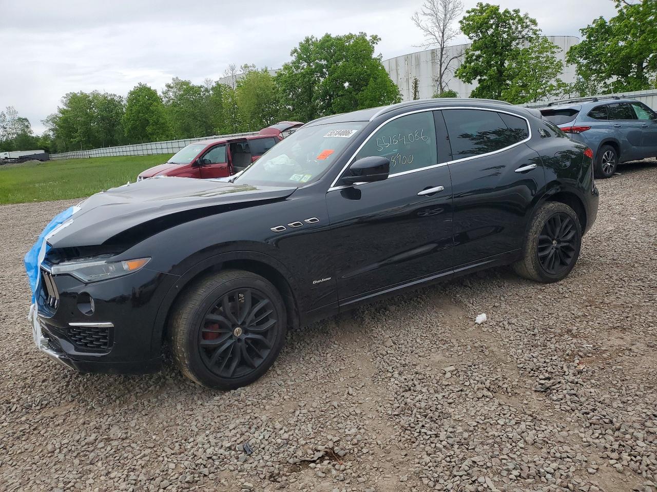 2019 Maserati Levante GranLusso, VIN ZN661XUL7KX338637 — Front end