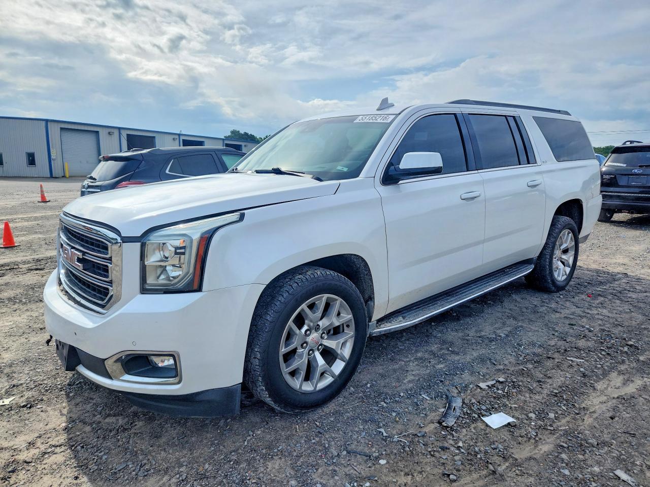 2016 GMC Yukon XL SLT, VIN 1GKS2GKC6GR250453 — Rear end