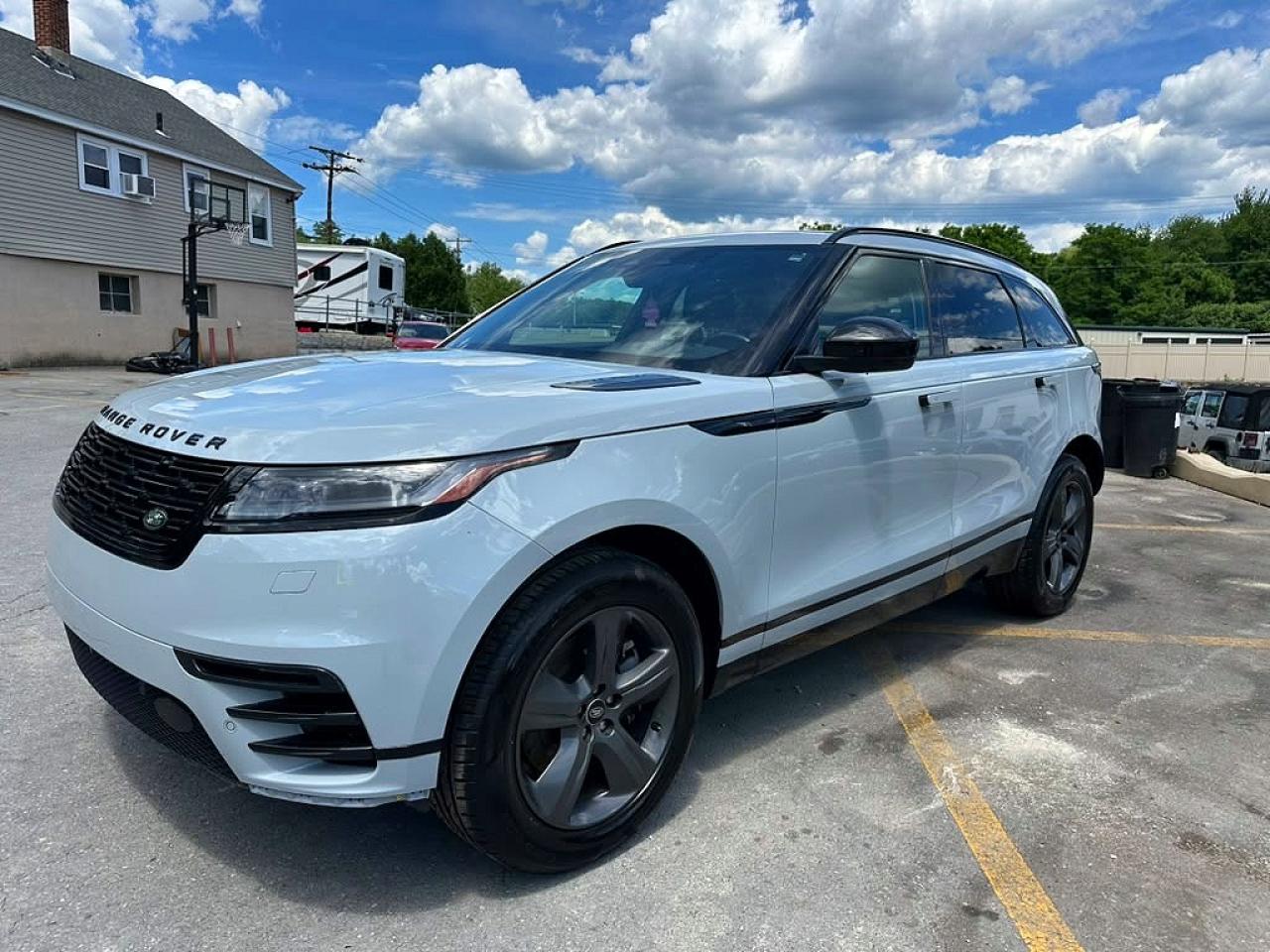 2025 Land Rover Range Rover Velar Dynamic SE, VIN SALYL2EX9SA397418 — Minor dents and scratches