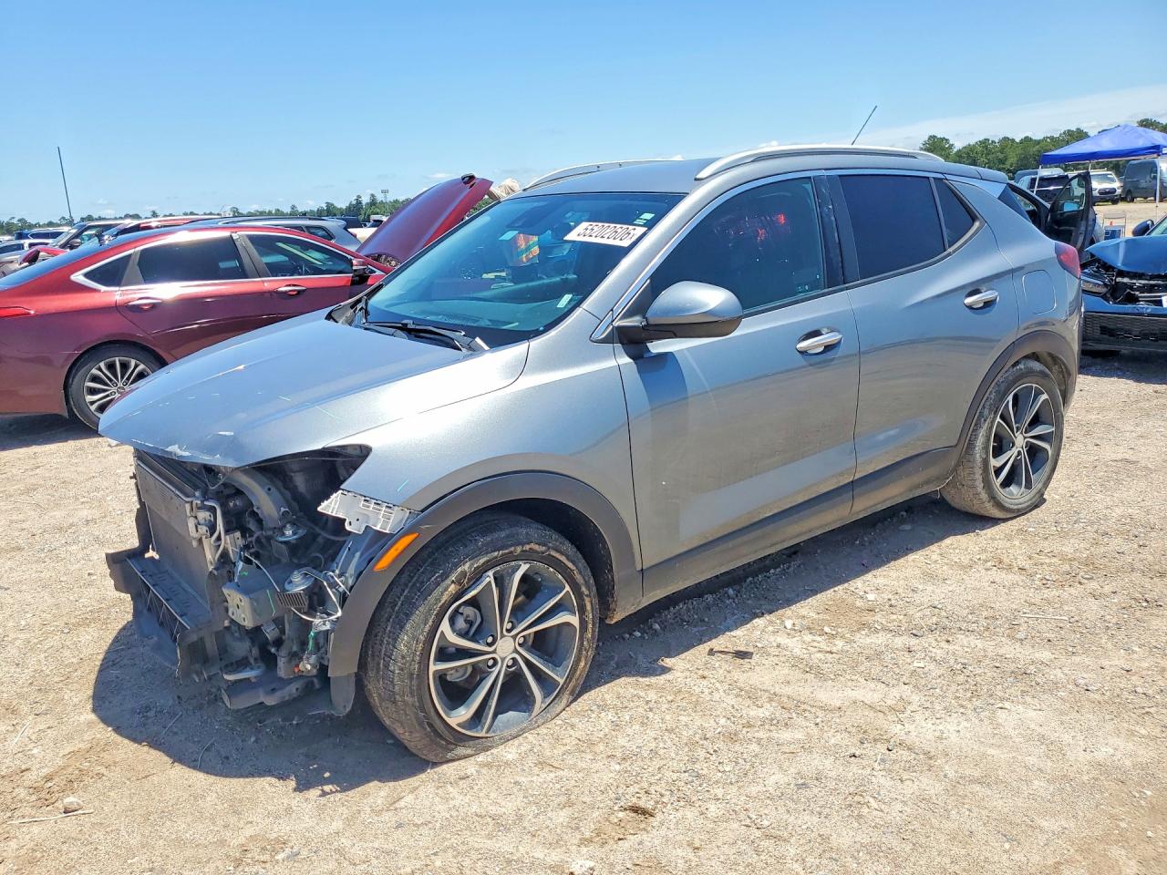 2021 Buick Encore GX Essence, VIN KL4MMFSL7MB154340 — Front end