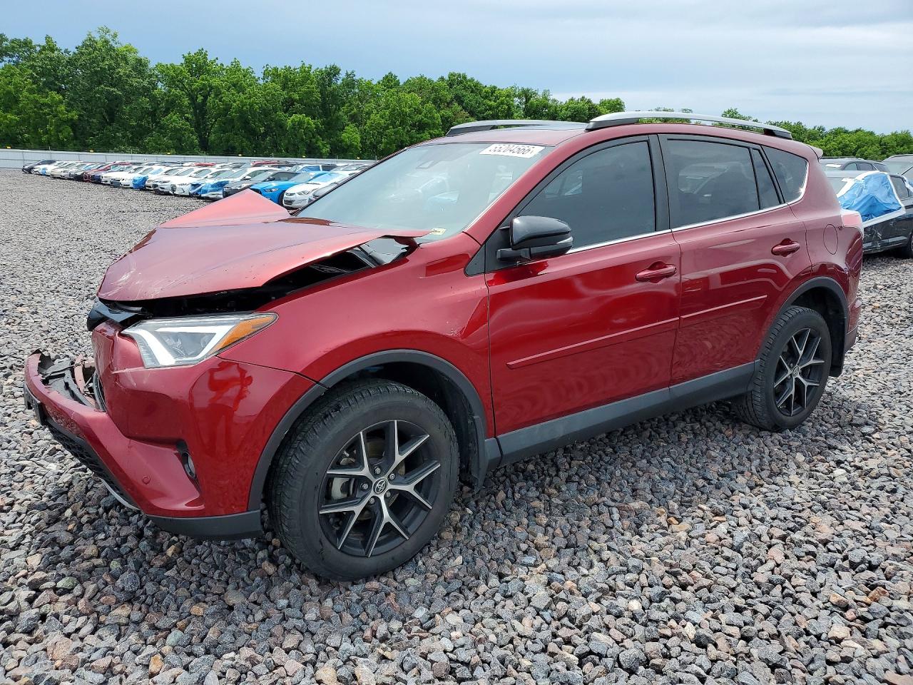 2018 Toyota RAV4 SE, VIN 2T3JFREV2JW761508 — Front end