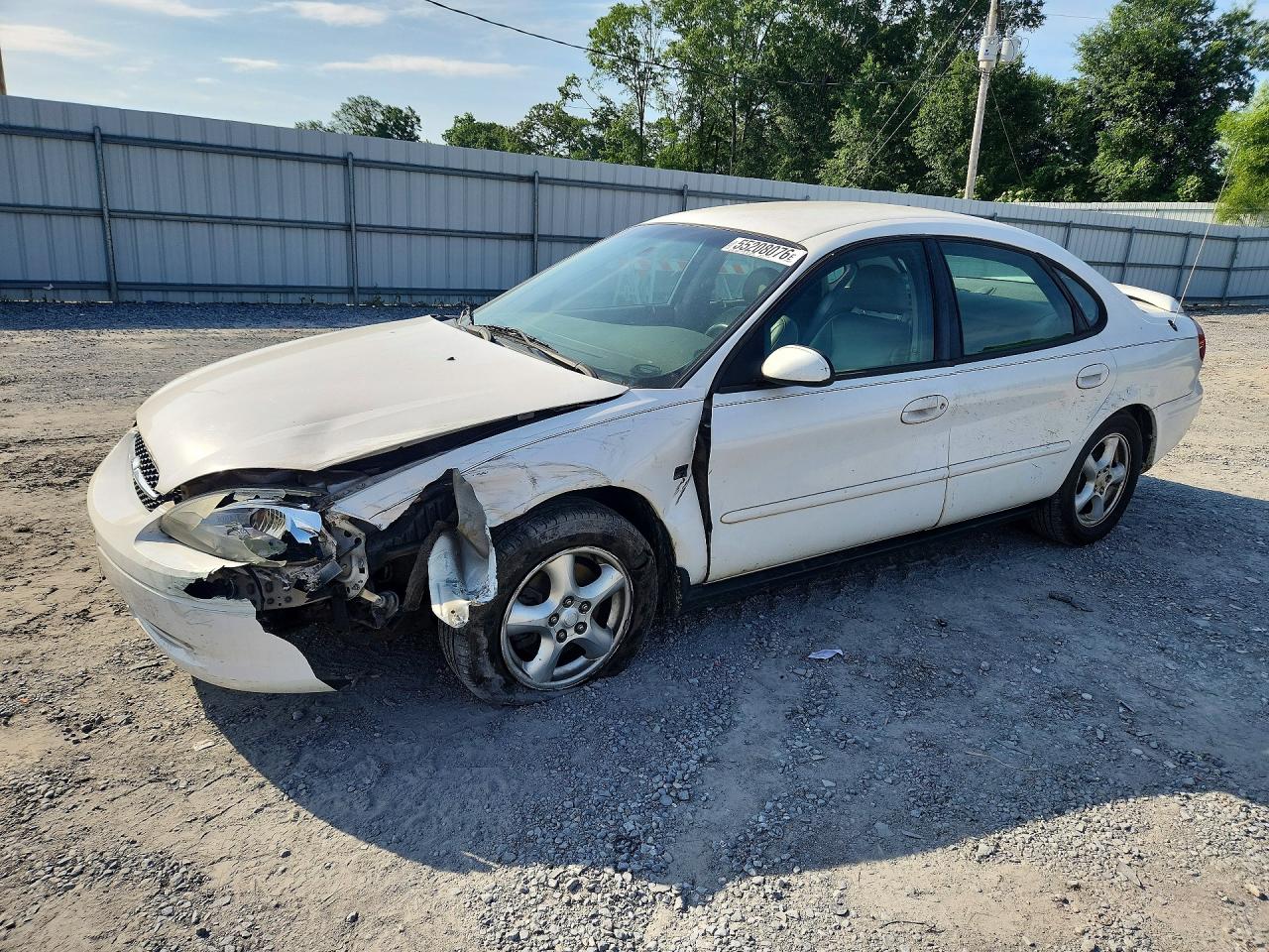 2003 Ford Taurus SES Standard, VIN 1FAFP55SX3A105713 — Front end