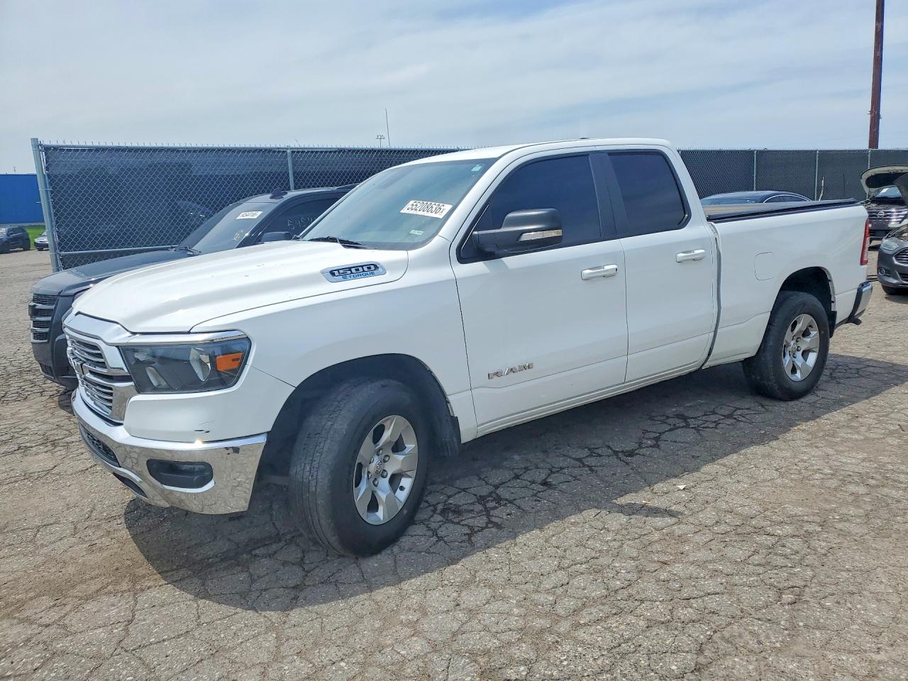 2022 Ram 1500 Big Horn, VIN 1C6RRFBG9NN480468 — Вандализм