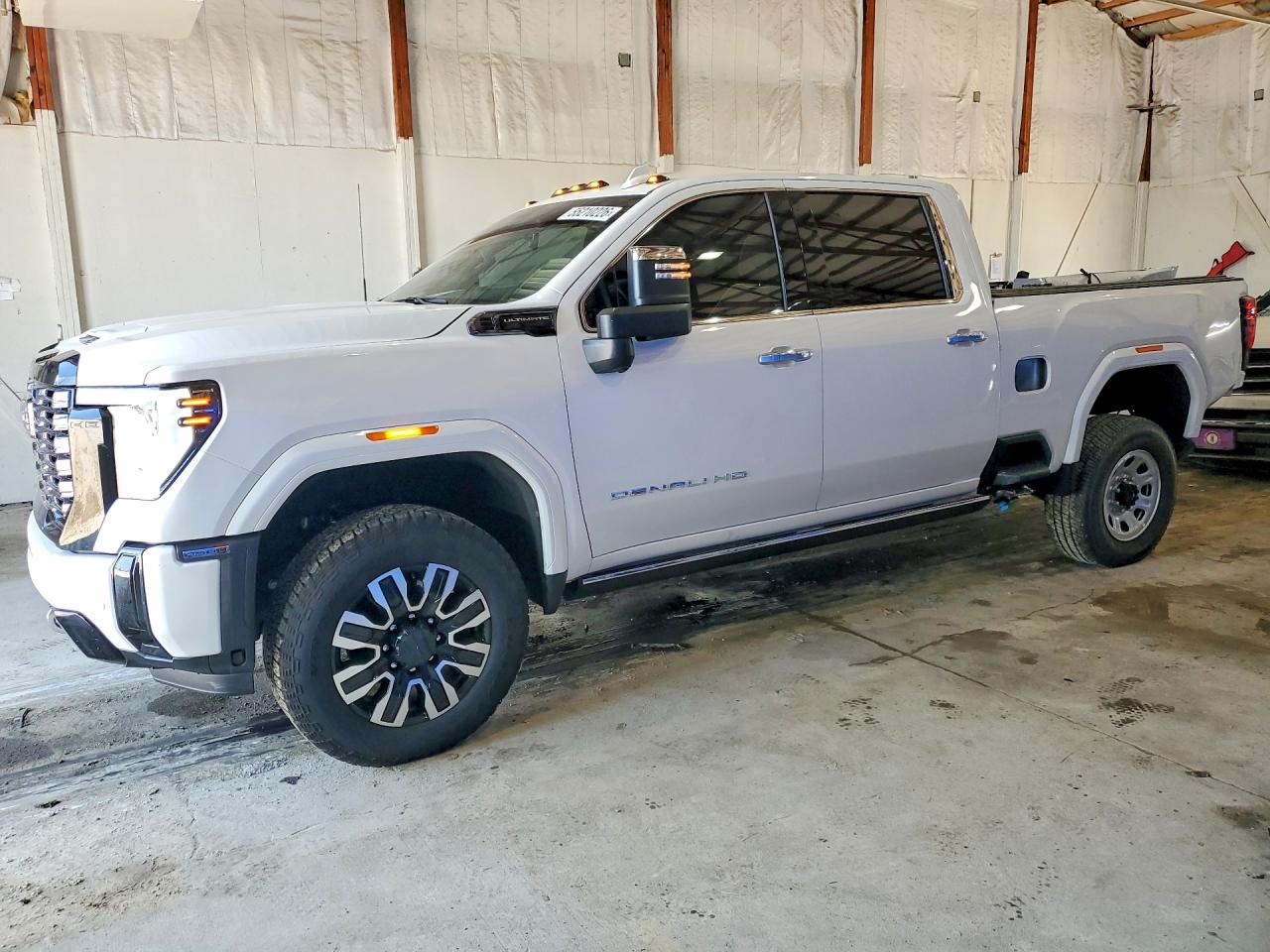 2025 GMC Sierra 2500HD Denali Ultimate, VIN 1GT4UXEYXSF203488 — Rear end