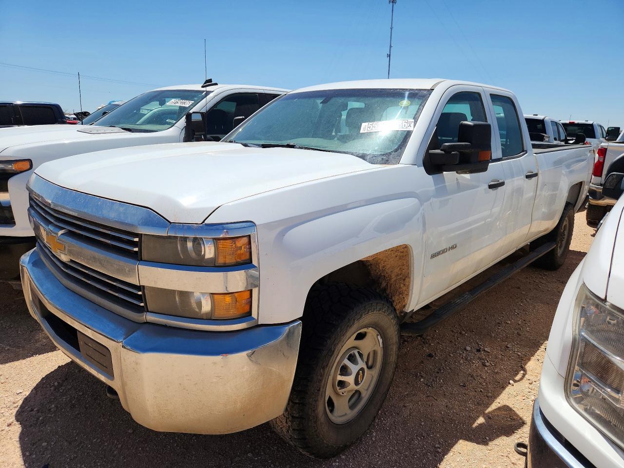 2018 Chevrolet Silverado 2500HD Work Truck, VIN 1GC2KUEG1JZ290553 — Мелкие вмятины и царапины