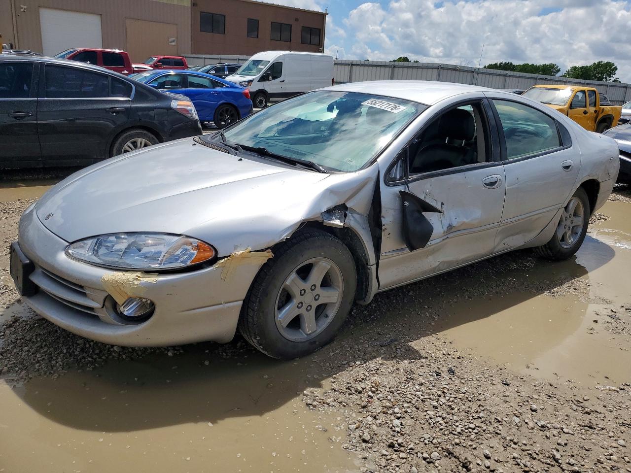 2002 Dodge Intrepid ES, VIN 2B3HD56M32H312022 — Front end