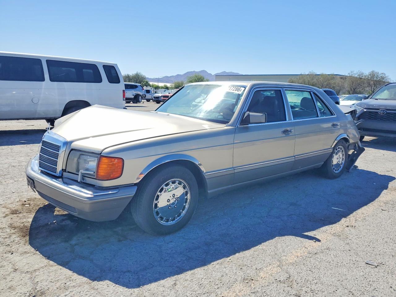 1989 Mercedes-Benz 420 SEL, VIN WDBCA35E4KA452075 — Rear end