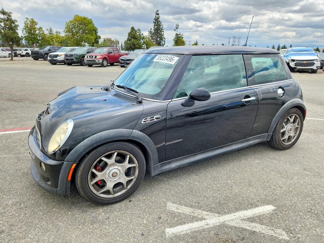 2005 MINI Hardtop S, VIN WMWRE33575TG99005 — Перед