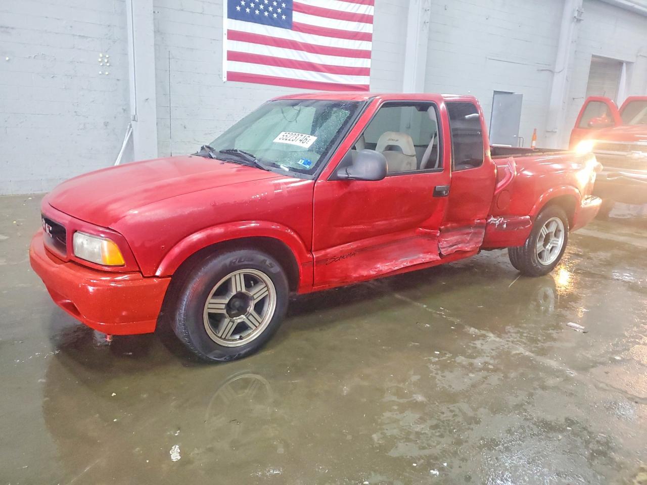 1997 GMC Sonoma SLS, VIN 1GTCS19X9V8511146 — Бок