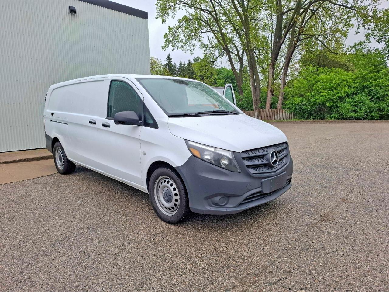 2021 Mercedes-Benz Metris Cargo, VIN W1YV0CEY9M3867855 — Мелкие вмятины и царапины