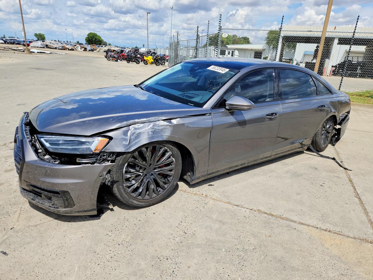 2019 Audi A8, VIN WAU8DAF87KN012109 — Зад