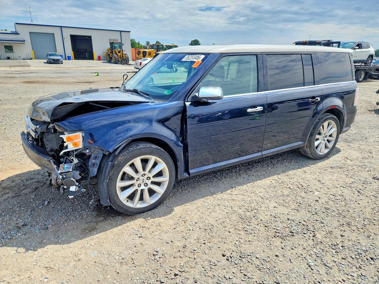 2010 Ford Flex Limited, VIN 2FMGK5DC7ABB21677 — Перед