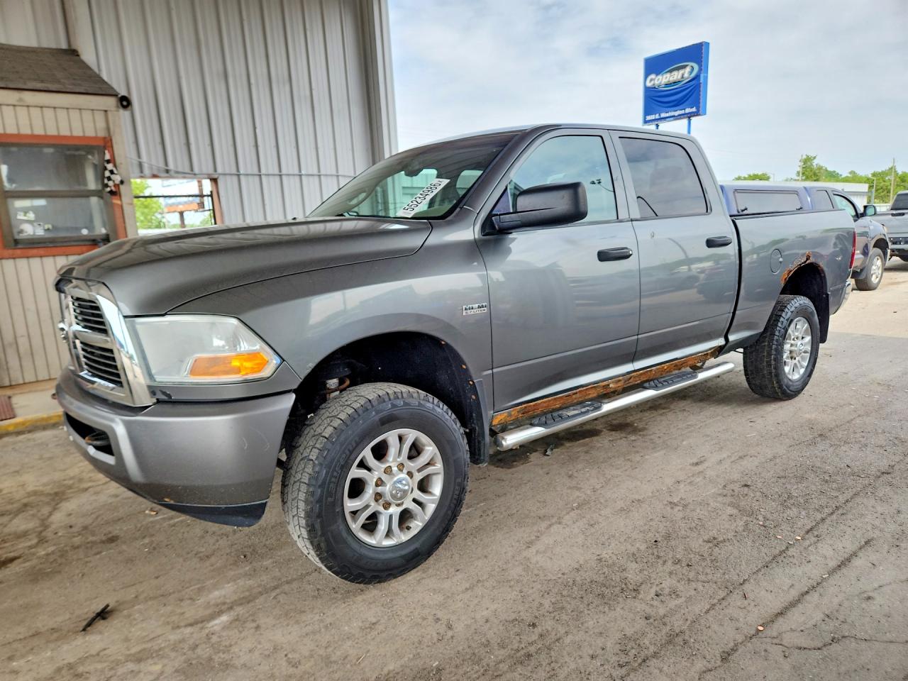 2011 Ram 2500 ST, VIN 3D7TT2CTXBG595305 — Minor dents and scratches