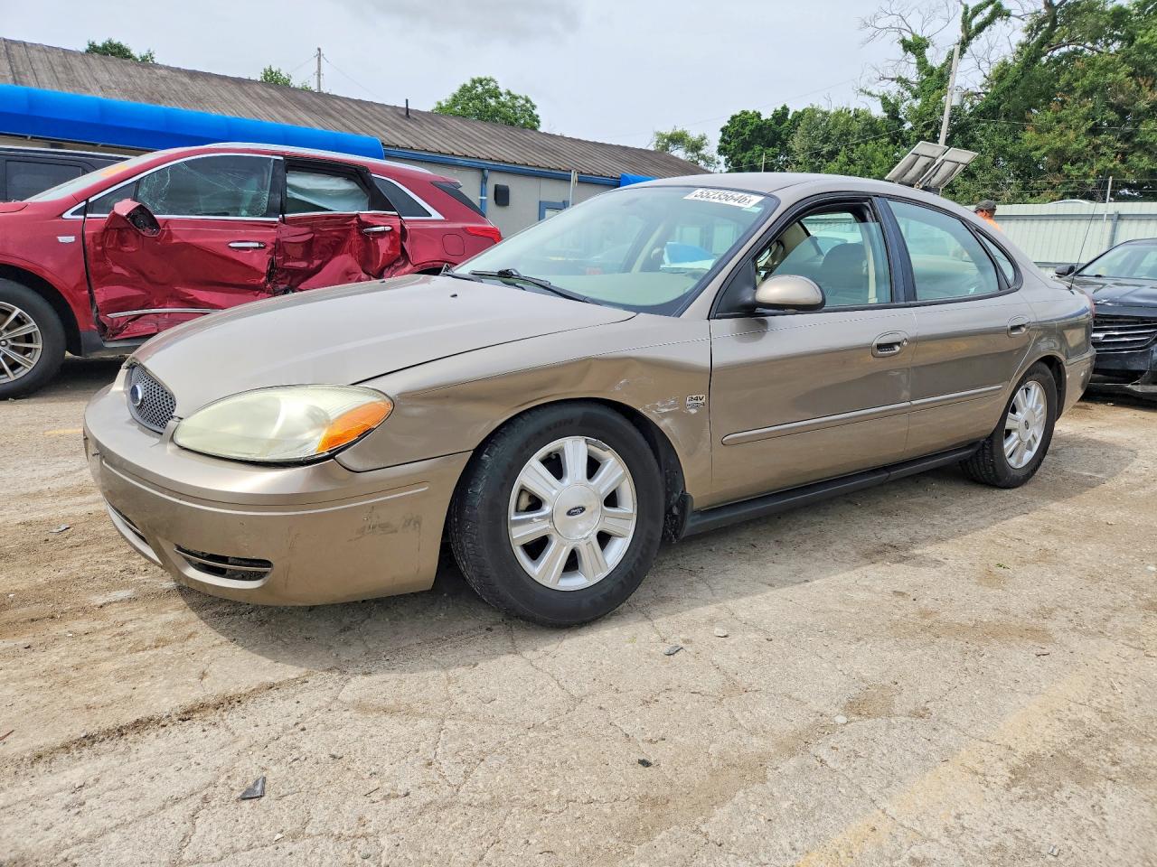 2005 Ford Taurus SEL, VIN 1FAFP56S25A208190 — Перед