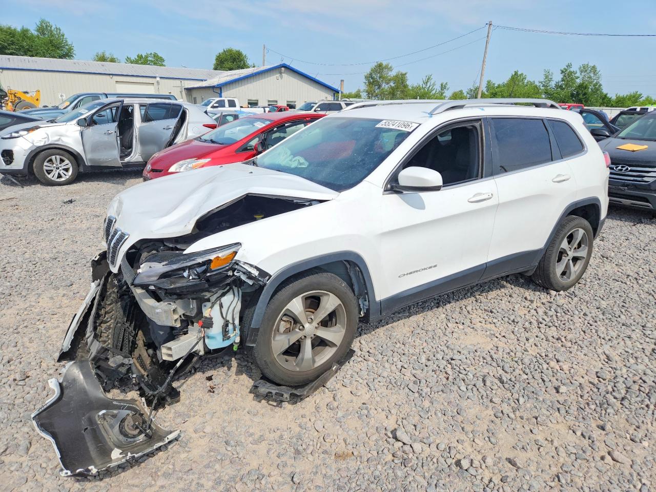 2019 Jeep Cherokee Limited, VIN 1C4PJLDB2KD444260 — Front end