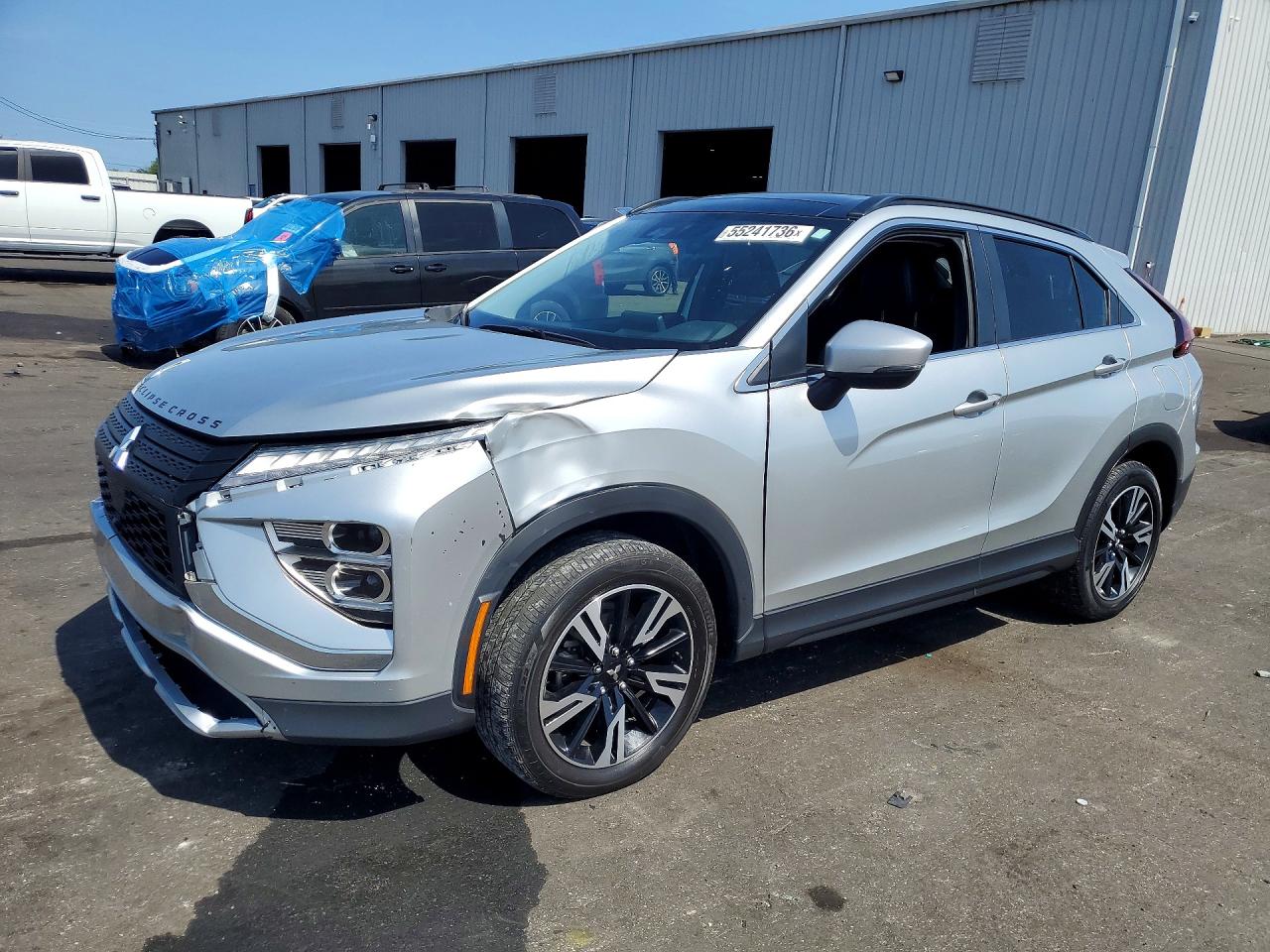 2024 Mitsubishi Eclipse Cross SE, VIN JA4ATWAA7RZ077697 — Front end