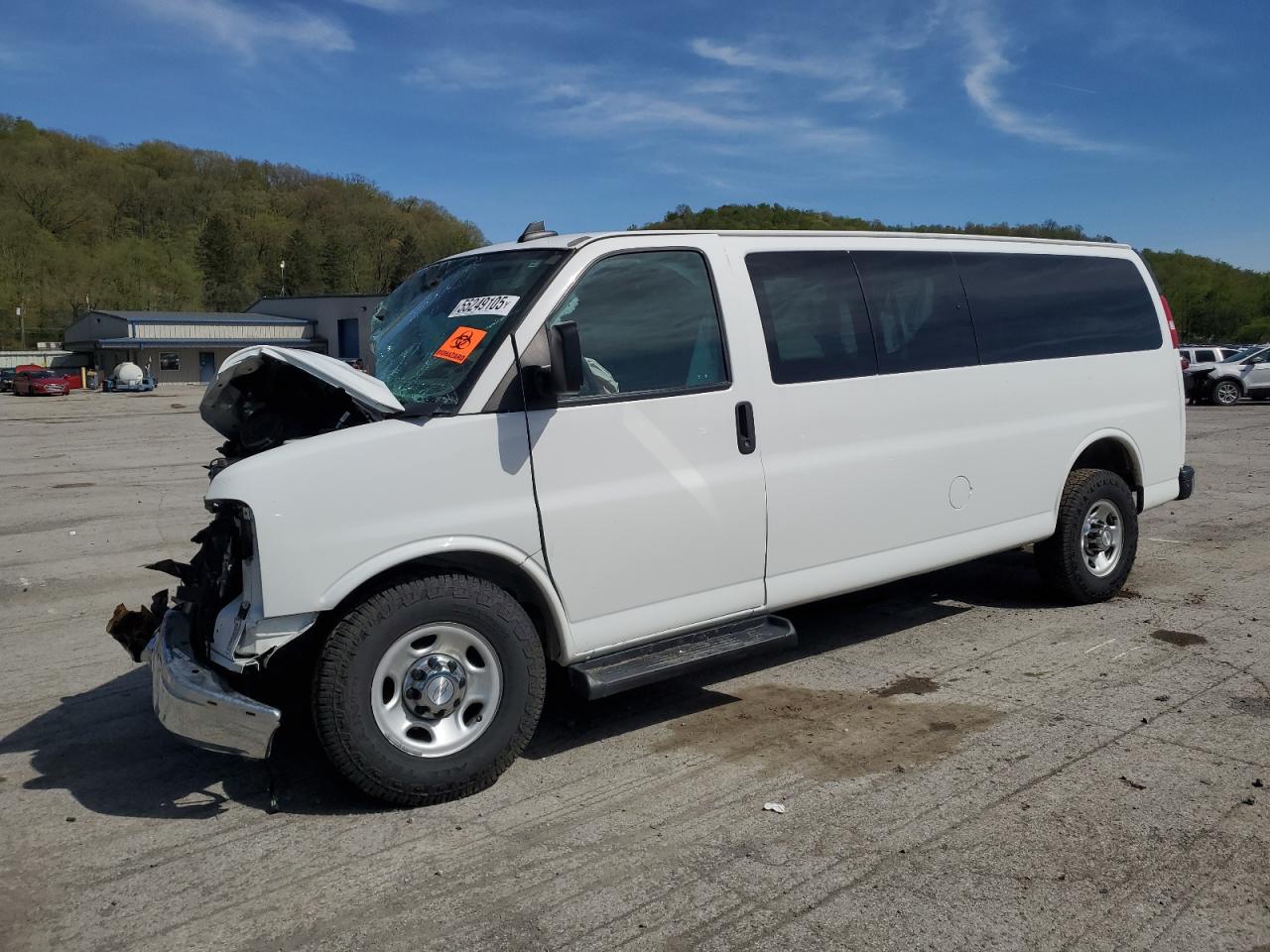 2020 Chevrolet Express Passenger LT, VIN 1GAZGPFG9L1196222 — Front end