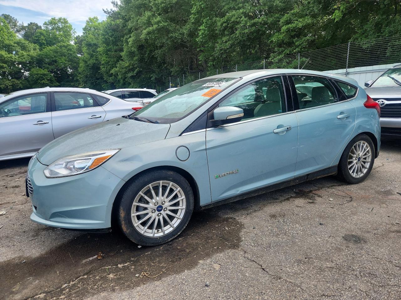 2014 Ford Focus Electric, VIN 1FADP3R45EL259986 — Front end