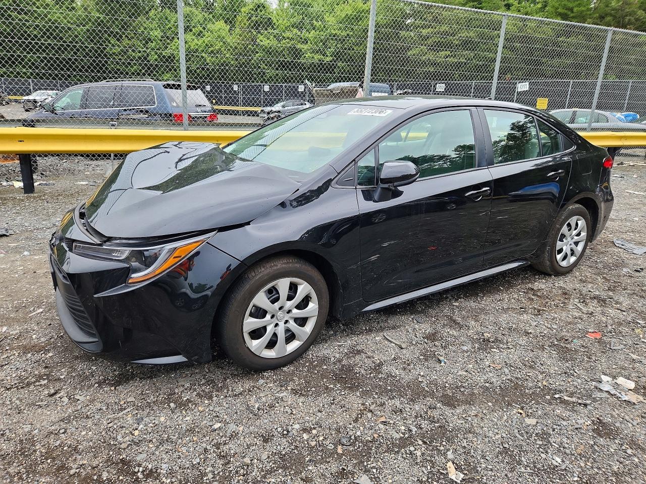 2025 Toyota Corolla LE, VIN 5YFB4MDEXSP233077 — Front end