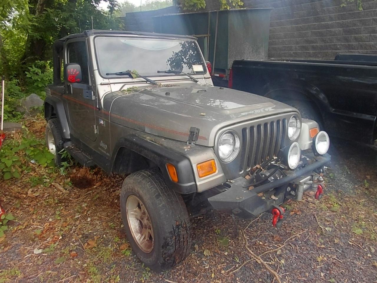 2005 Jeep Wrangler X, VIN 1J4FA39S55P344574 — Frame damage