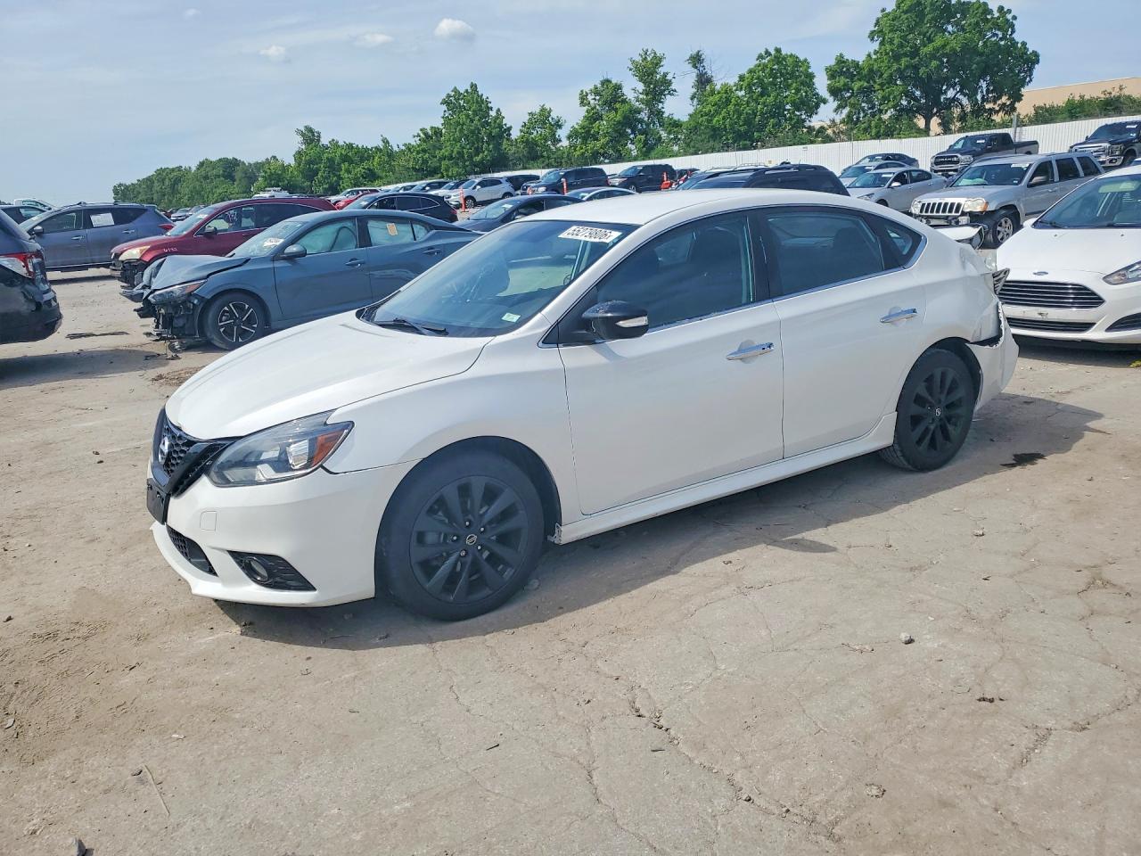 2018 Nissan Sentra S, VIN 3N1AB7AP0JY269869 — Перед