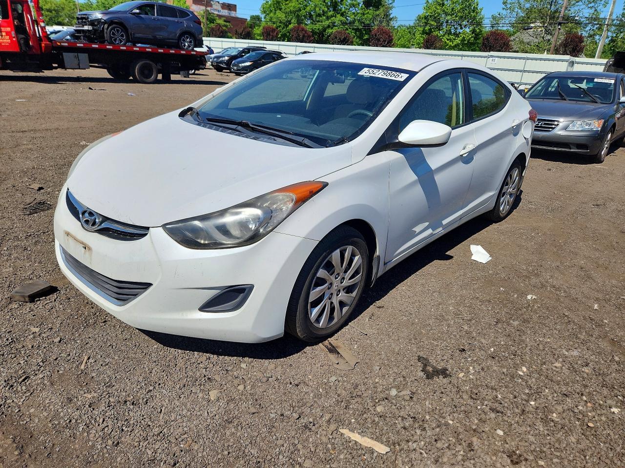 2012 Hyundai Elantra Limited, VIN 5NPDH4AE6CH116158 — Side