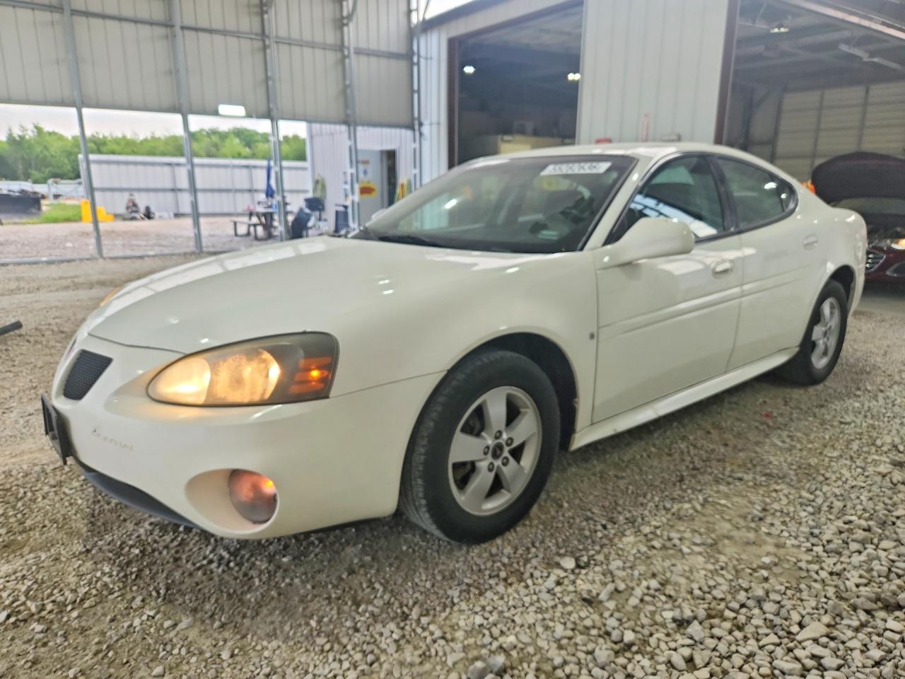 2006 Pontiac Grand Prix, VIN 2G2WP552061220771 — Град