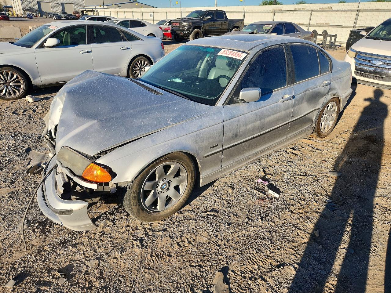 1999 BMW 3 Series 323i, VIN WBAAM3339XCD55323 — Front end