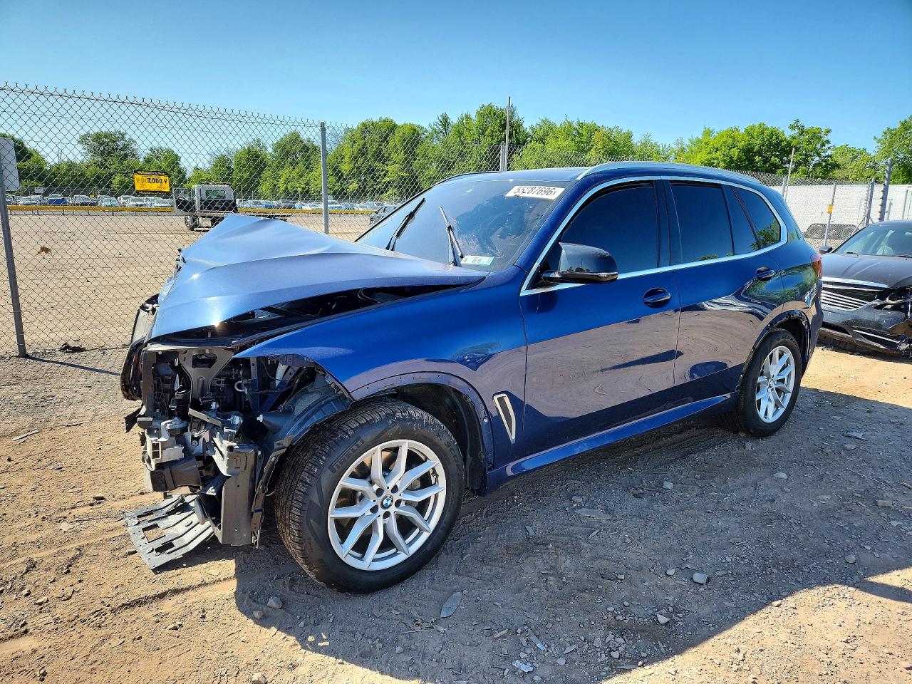 2020 BMW X5 xDrive40i, VIN 5UXCR6C04L9C84168 — Front end