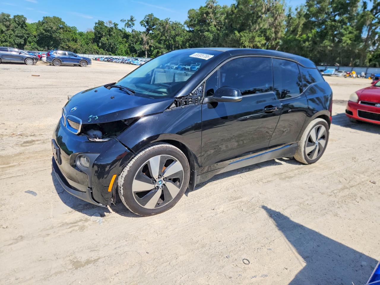 2016 BMW i3, VIN WBY1Z4C57GV508678 — Перед