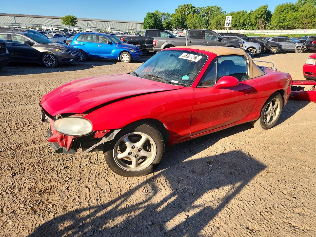 1999 Mazda MX-5 Miata, VIN JM1NB3531X0117519 — Front end