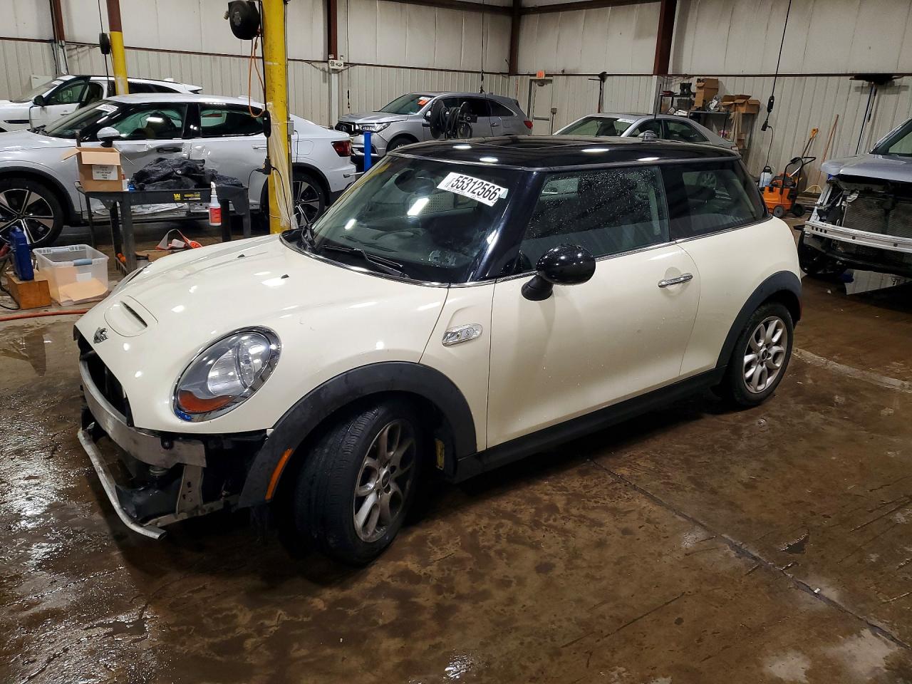 2015 MINI Hardtop S, VIN WMWXP7C57F2A36503 — Front end