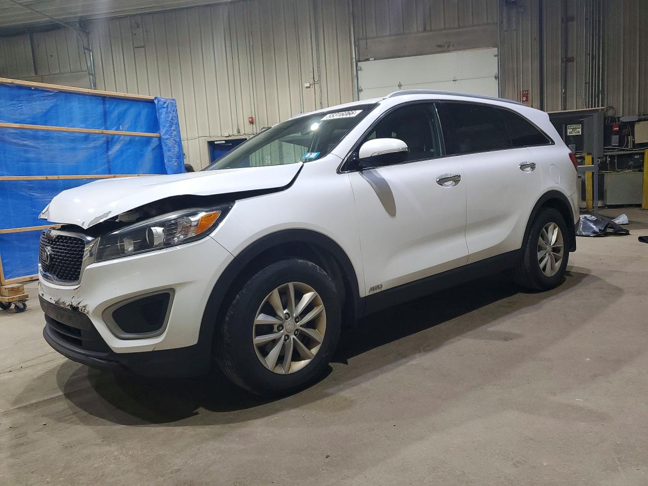 2017 Kia Sorento LX, VIN 5XYPGDA38HG248125 — Front end