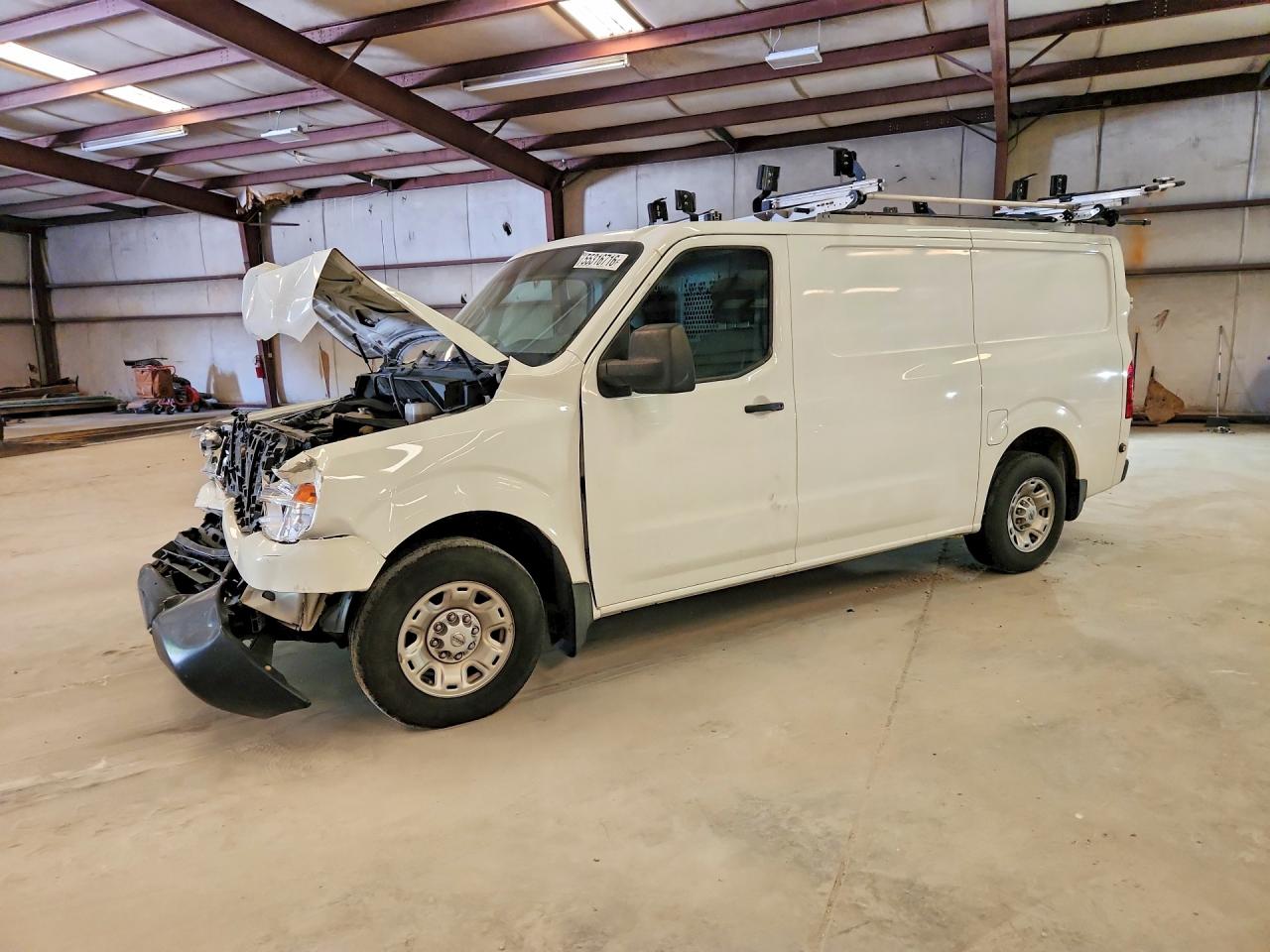 2020 Nissan NV Cargo SV, VIN 1N6BF0KMXLN810392 — Front end