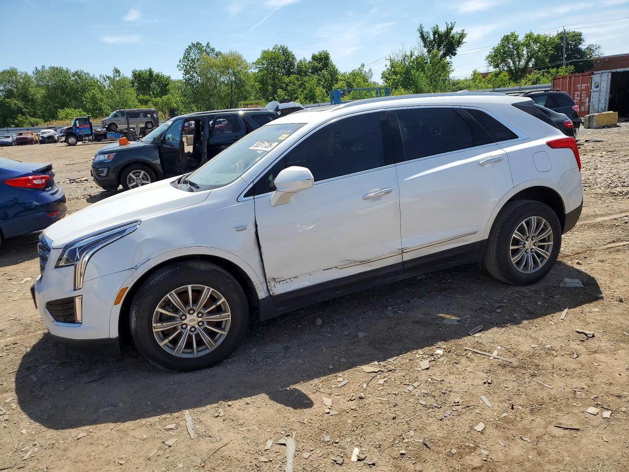 2017 Cadillac XT5 Luxury FWD, VIN 1GYKNBRS5HZ235215 — Обычный износ