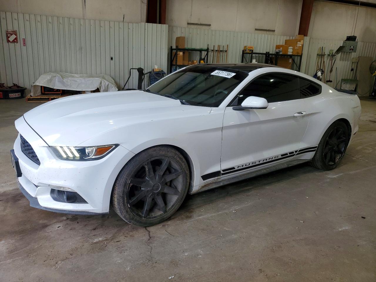 2015 Ford Mustang V6, VIN 1FA6P8AM6F5330376 — Side