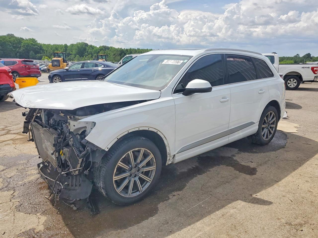 2019 Audi Q7 Premium Plus, VIN WA1LAAF70KD007329 — Перед