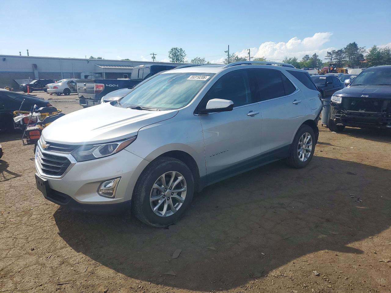 2020 Chevrolet Equinox LT, VIN 2GNAXUEVXL6232135 — Rear end