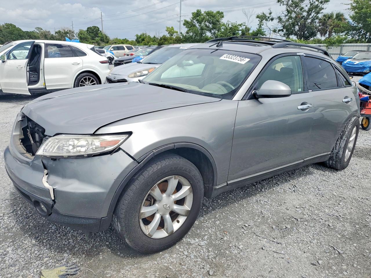 2004 Infiniti FX, VIN JNRAS08U64X101112 — Rear end