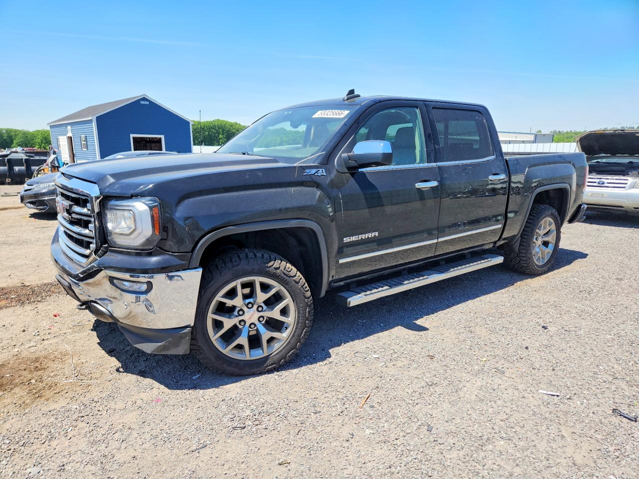 2018 GMC Sierra 1500 SLT, VIN 3GTU2NEC4JG324688 — Side