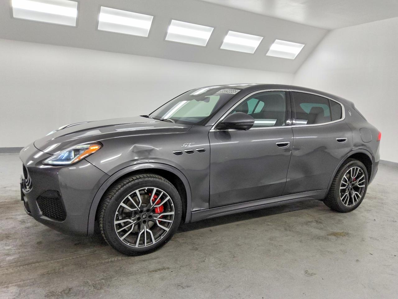 2023 Maserati Grecale GT, VIN ZN682AVA3P7418279 — Side
