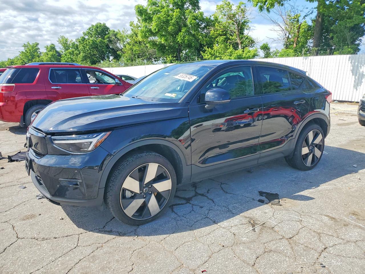 2023 Volvo C40 Ultimate, VIN YV4ED3GM8P2063167 — Front end