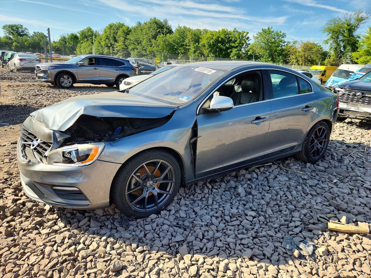 2016 Volvo S60 T5 Drive-E R-Design Special Edition, VIN YV126MFP7G2396889 — Front end