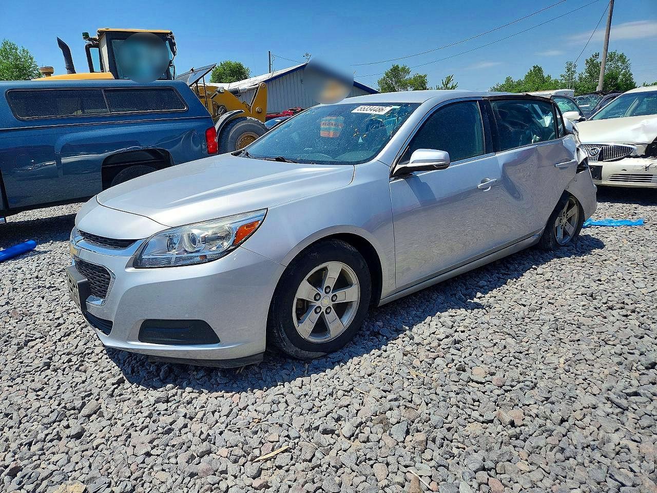 2016 Chevrolet Malibu LT, VIN 1G11C5SA9GF104971 — Rear end