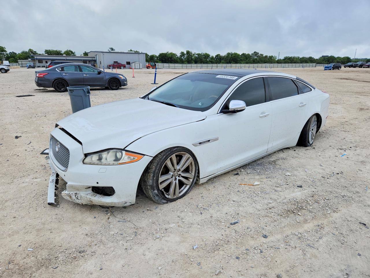 2012 Jaguar XJ XJL, VIN SAJWA2GB9CLV28974 — Front end