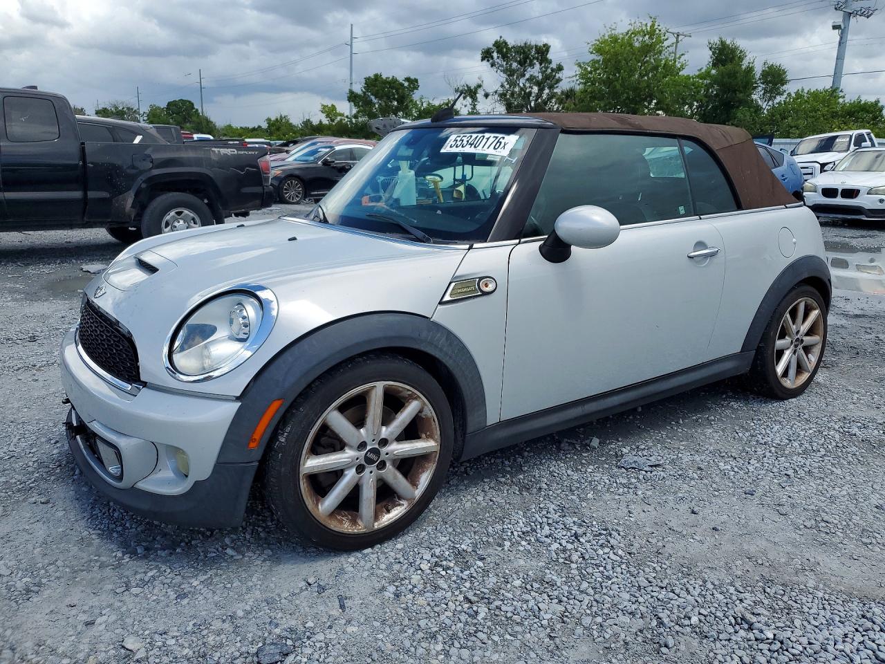 2013 MINI Convertible S, VIN WMWZP3C5XDT297338 — Normal wear