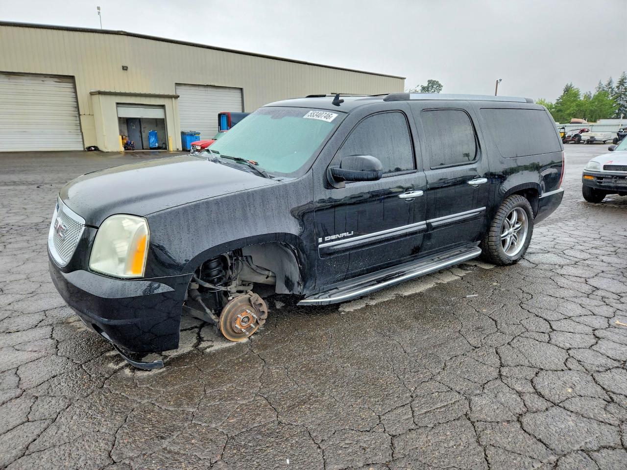 2007 GMC Yukon XL, VIN 1GKFK66837J230337 — Front end